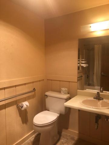 Luxury Inn Cheyenne Bagian luar foto